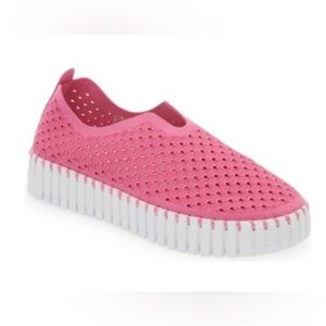 ISLE JACOBSEN Girls Tulip Slip Ons- Rose Violet - Size EU Sz 30, US Sz 12.5 NEW